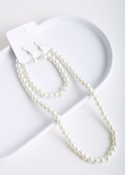 Faux Pearl Necklace Set